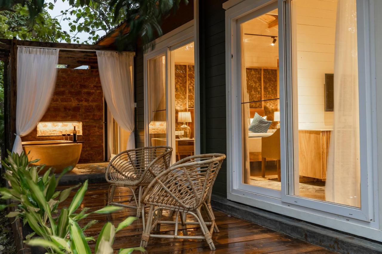 Larisa Resort Ashwem Mandrem Extérieur photo
