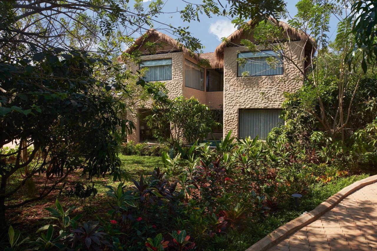 Larisa Resort Ashwem Mandrem Extérieur photo