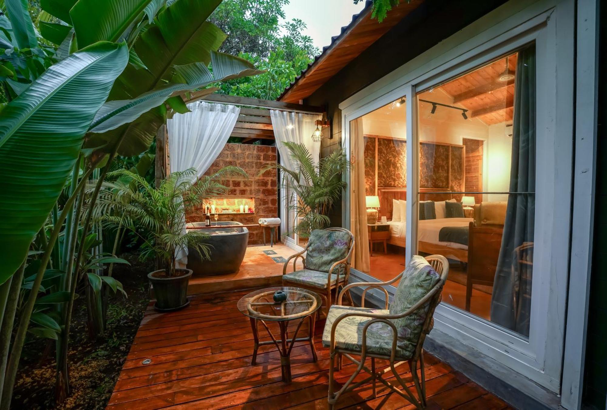Larisa Resort Ashwem Mandrem Extérieur photo